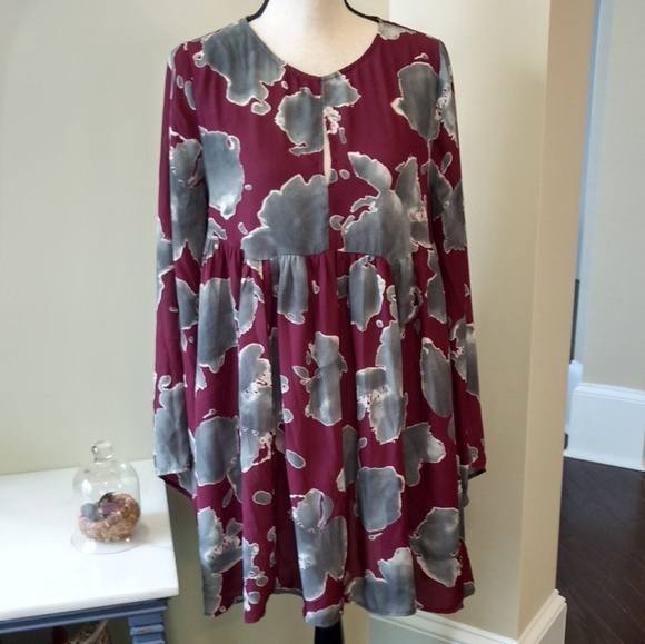 the clothing company Dresses & Skirts - The Clothing Company dress with bell sleeves sz L